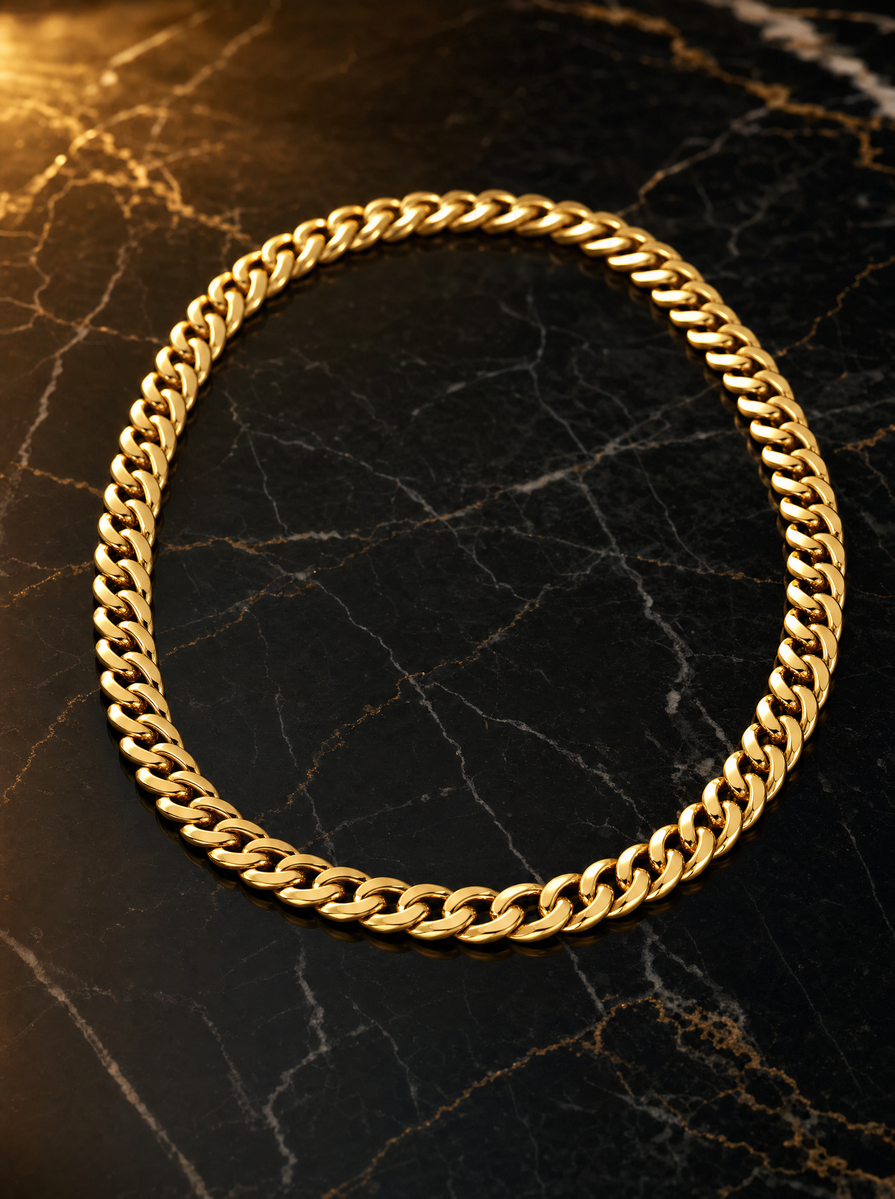 Cadena cubana en oro 18k — próximamente disponible
